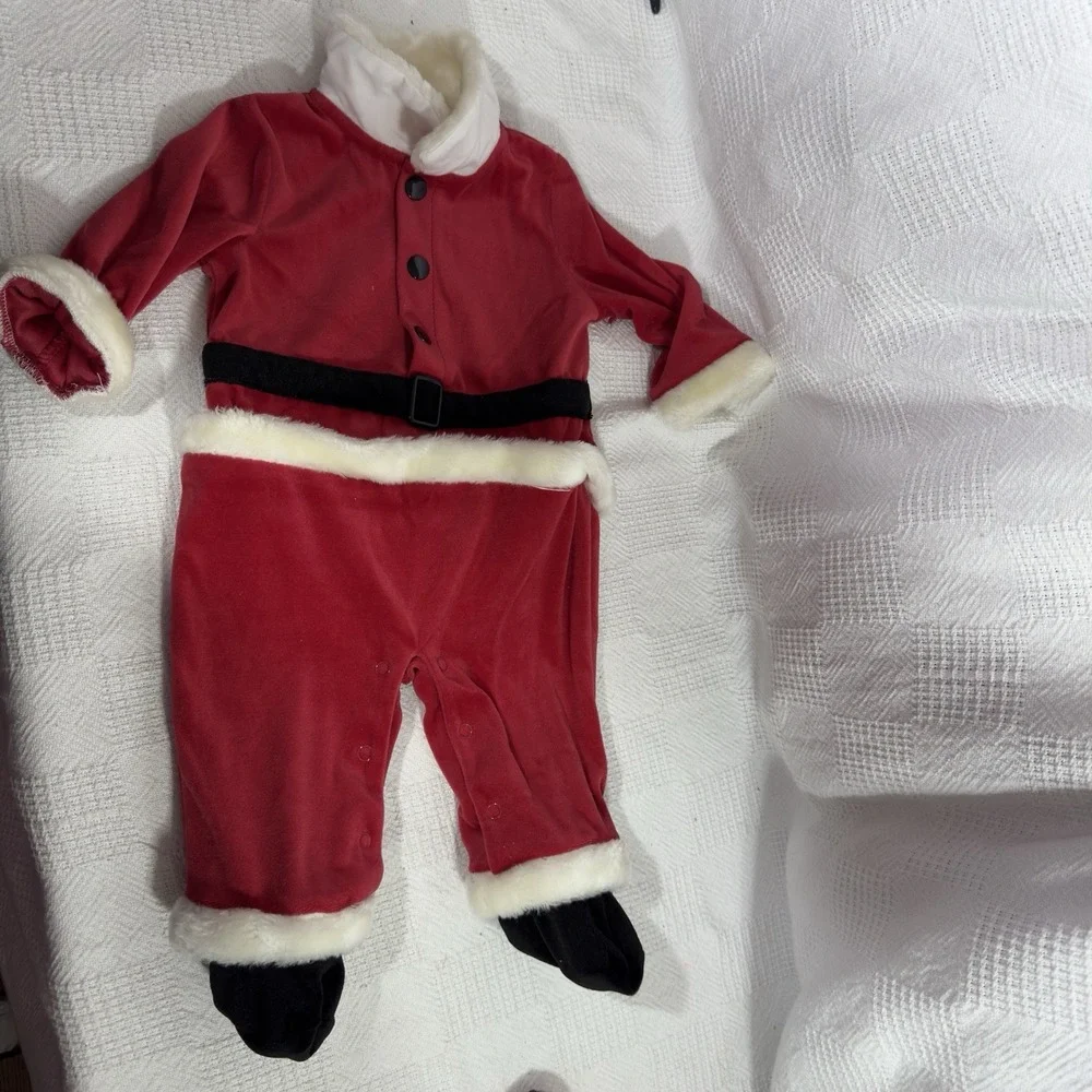 Santa Claus Suit Infant Size 6-9 Months Footed‎ Sleeper Holiday Outfit